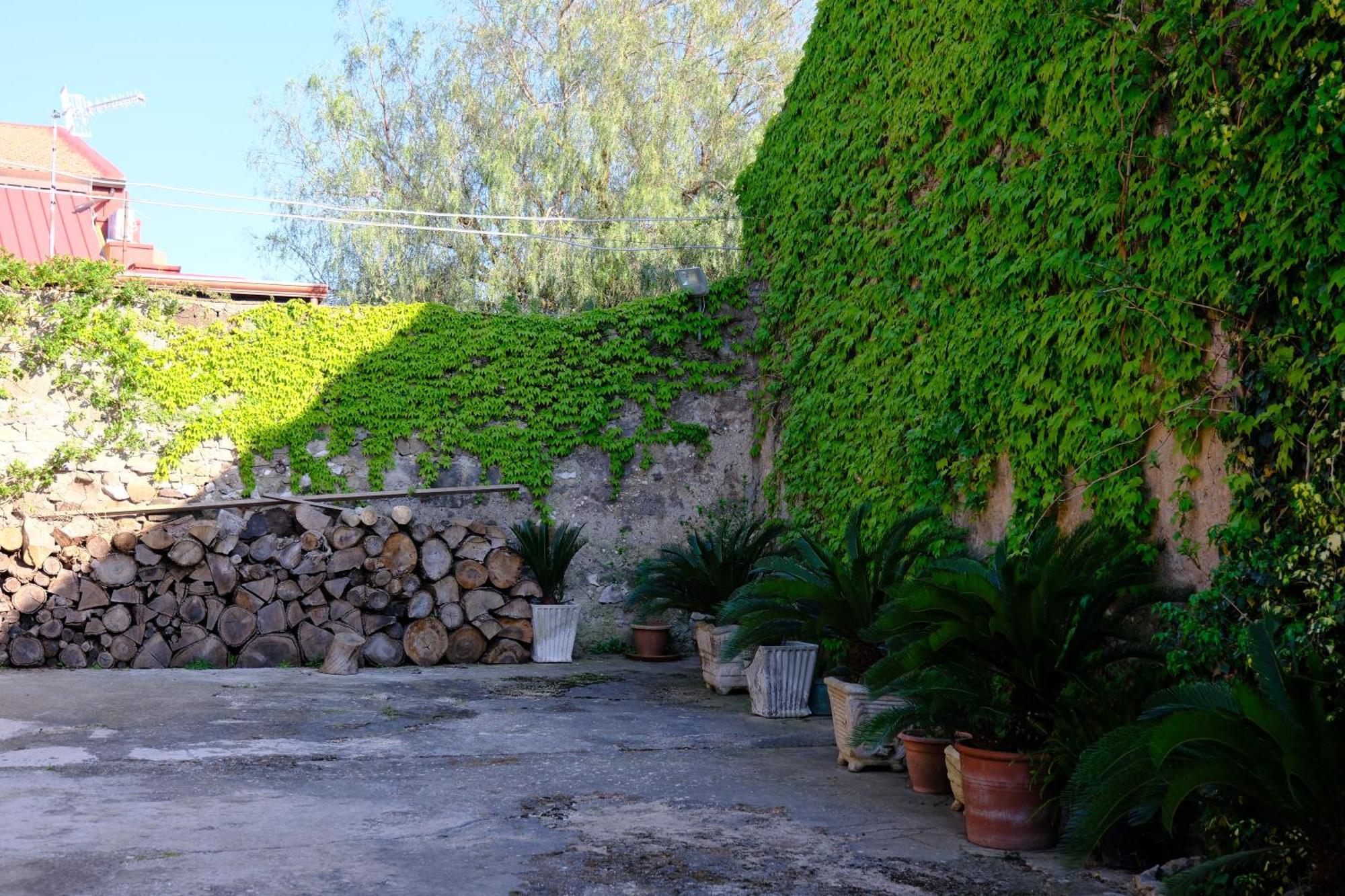 Conte Spencer Caserta Vecchia Exterior foto